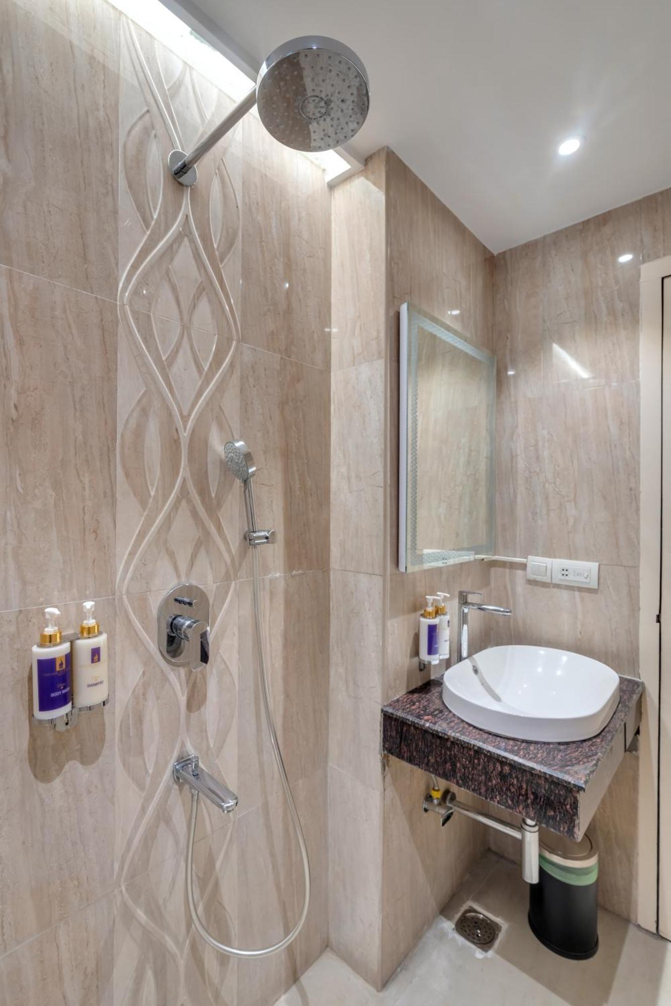 Park Avenue Hotel & Apartments Trichy Tiruchirappalli Buitenkant foto