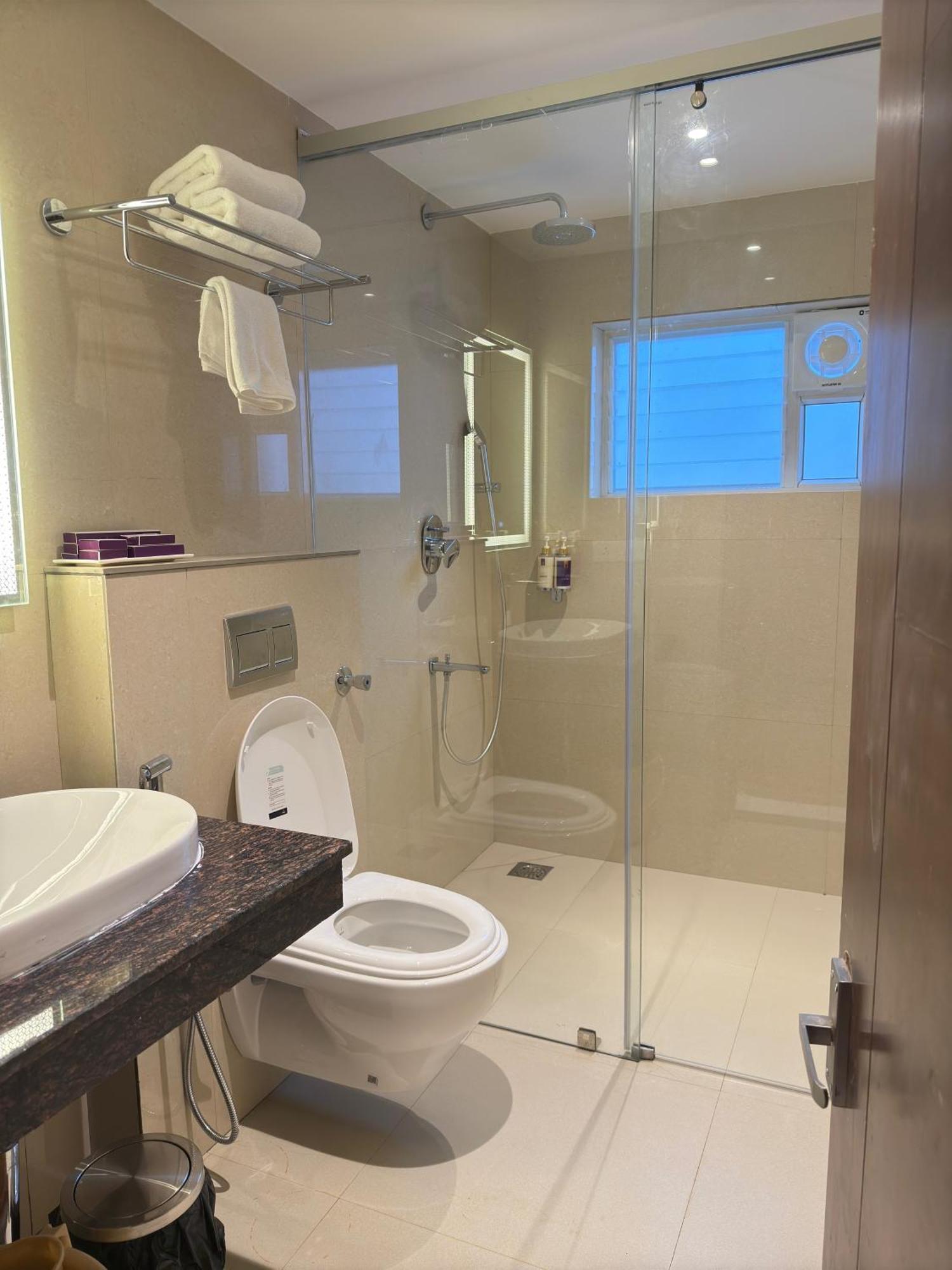 Park Avenue Hotel & Apartments Trichy Tiruchirappalli Buitenkant foto