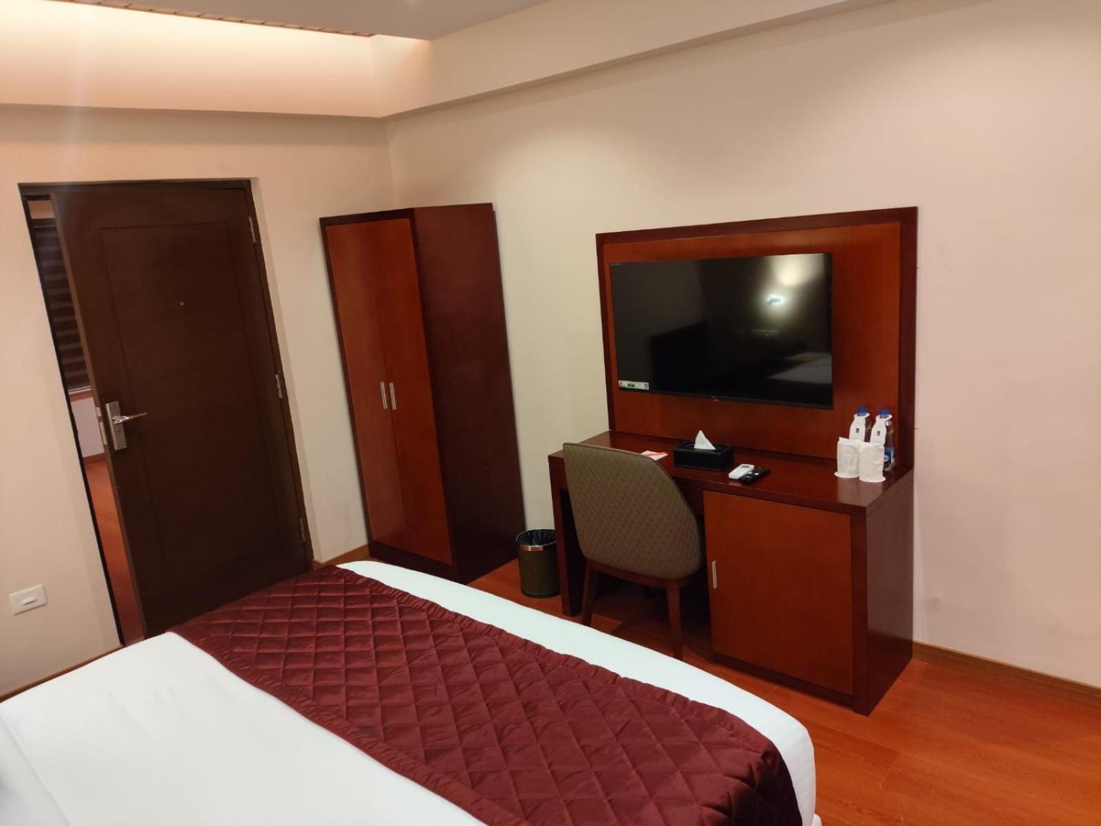 Park Avenue Hotel & Apartments Trichy Tiruchirappalli Buitenkant foto
